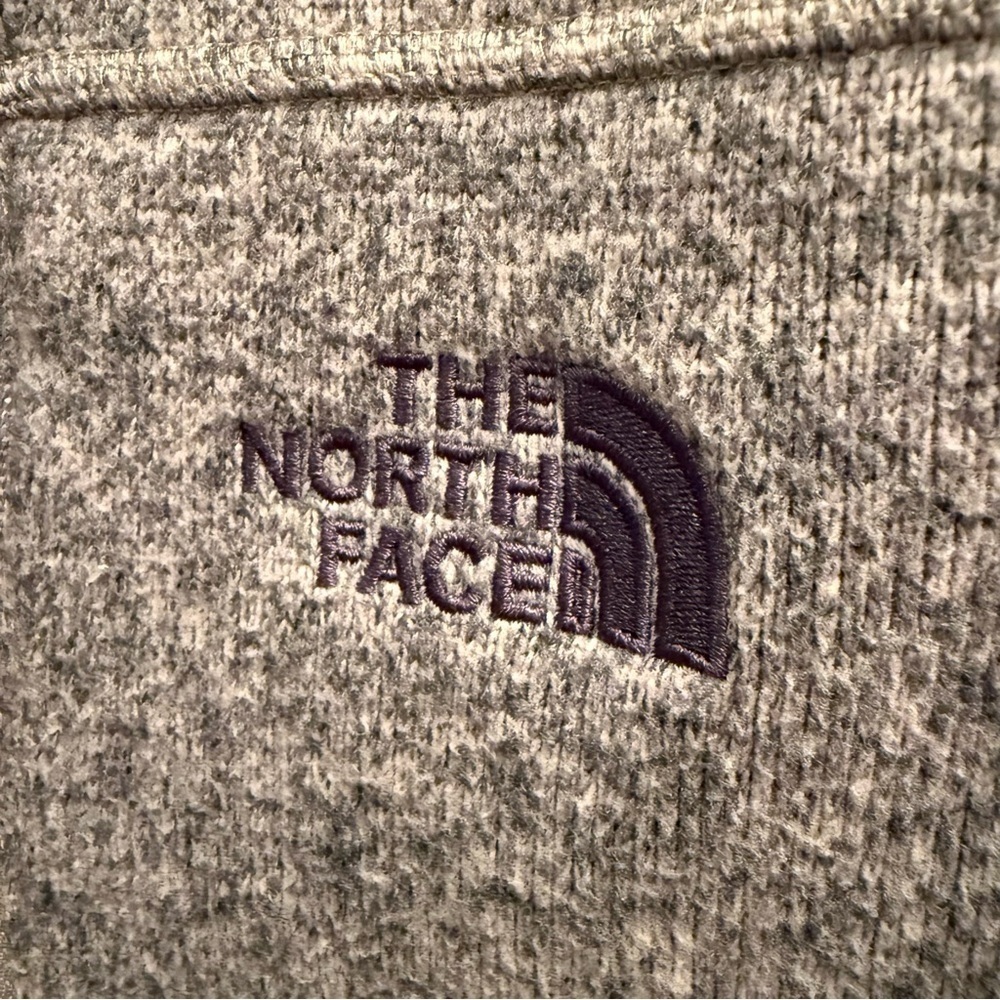 The North Face Men's Canyonlands 1/4 zip Heathered taupe. Size small - Picture 3 of 6